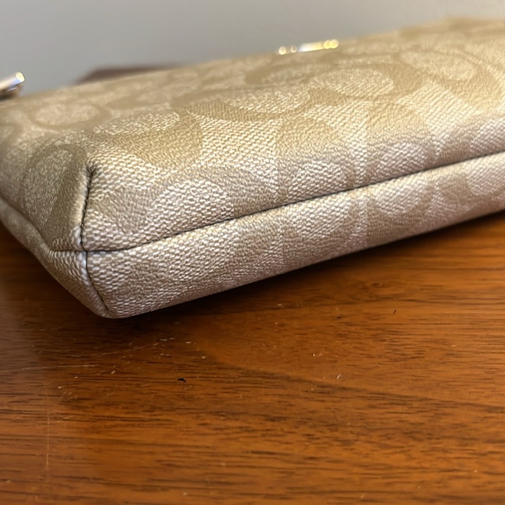 Coach East West pop out pouch Leather Crossbody - Picture 7 of 11